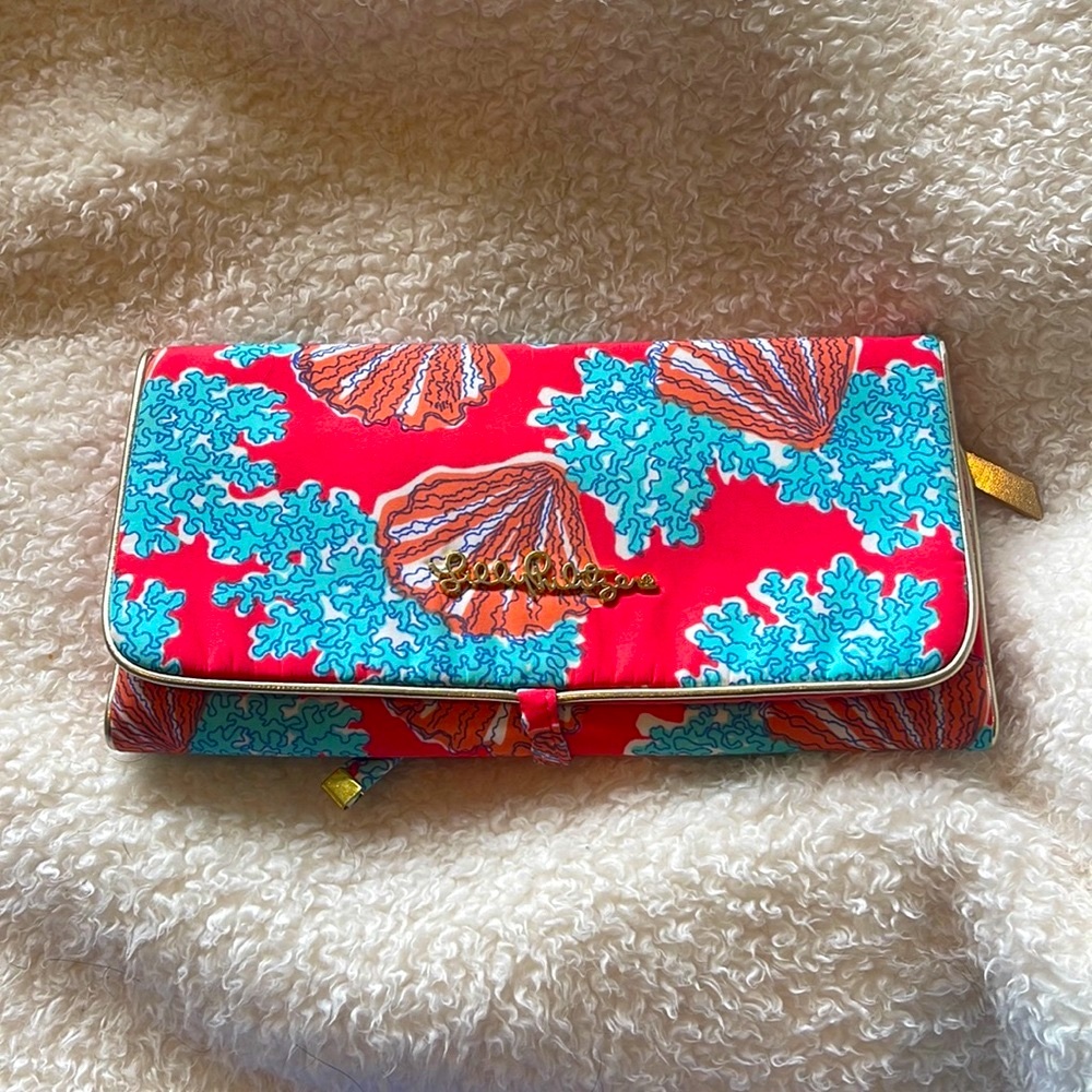 Lilly Pulitzer travel organizer in coral print- brand new